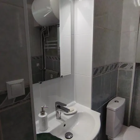 1 20' Walk Palais Wifi Apartment *