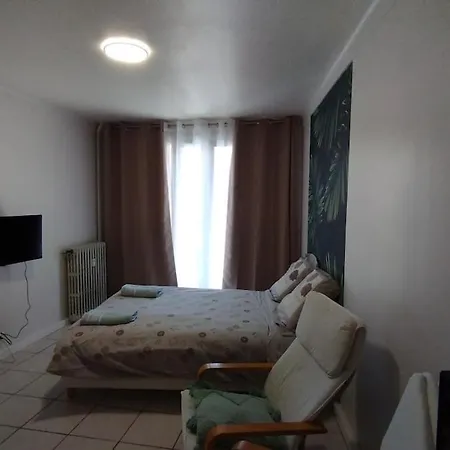 1 20' Walk Palais Wifi Appartamento *